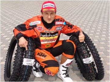 Werner Müller startet mit den neuen ED-663/668 "Gritty" in die EM-Saison Werner Müller startet mit den neuen ED-663/668 "Gritty" in die EM-Saison