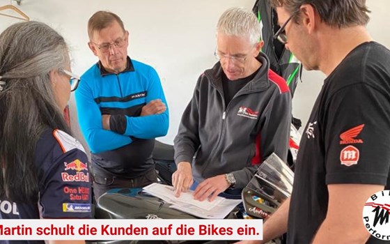 Honda Fireblade High-Performance Umbauten: Übergabe an die Kunden am Pannonia-Ring! - Bild 2 Honda Fireblade High-Performance Umbauten: Übergabe an die Kunden am Pannonia-Ring! - Bild 2