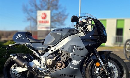 Eine Hommage an Max Biaggi - unsere XSR900 GP 