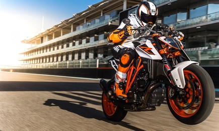 Super Duke in liebevolle Hände abzugeben