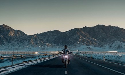 Brandneu Zontes 125 GK mit 15 PS, ABS, Keyless und Speichen