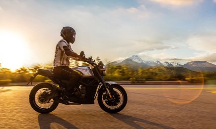 Brandneu Zontes 125 GK mit 15 PS, ABS, Keyless und Speichen