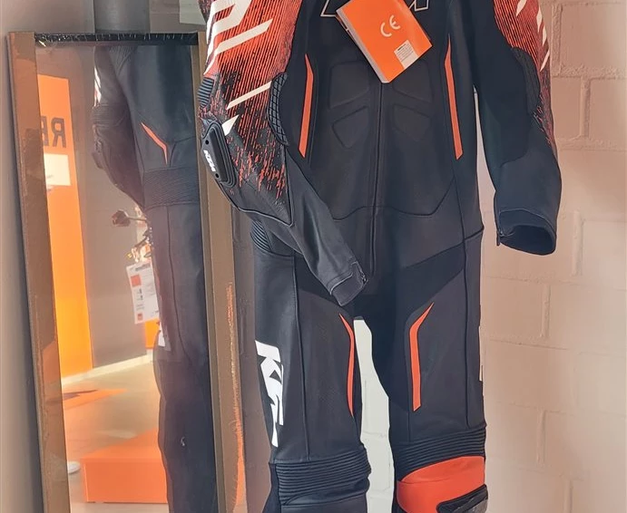 Die richtige Schutzkleidung Bild 1: Die richtige Schutzkleidung