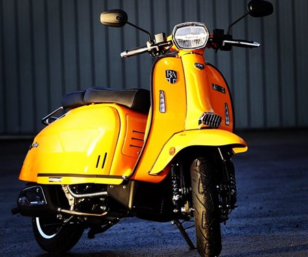 bei uns erhältlich : 125er und 300er von Royal Alloy