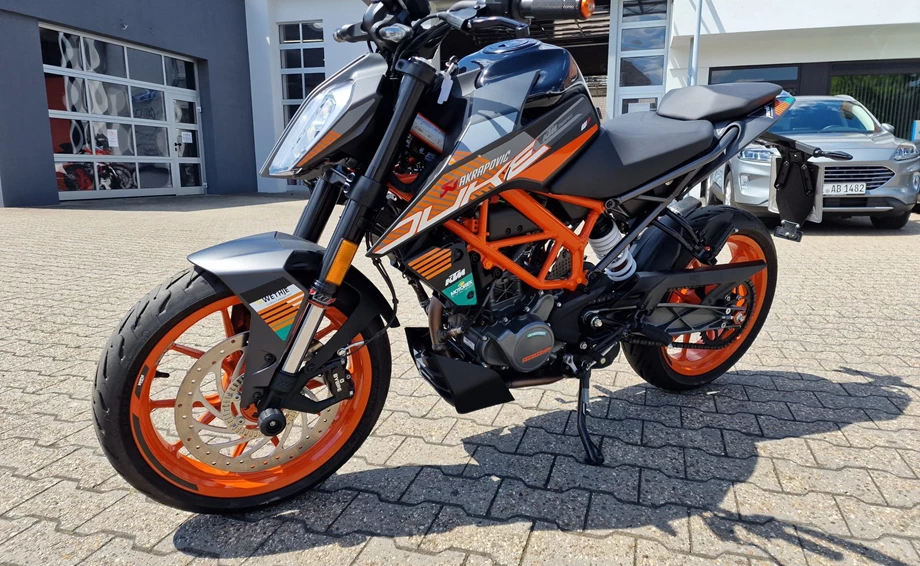 Absolute Hingucker - Grafik Kits von KTM Bild 2: Absolute Hingucker - Grafik Kits von KTM