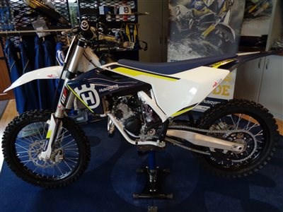 HUSQVARNA MX-Range 2016 soeben eingetroffen!!!! ;) HUSQVARNA MX-Range 2016 soeben eingetroffen!!!! ;)