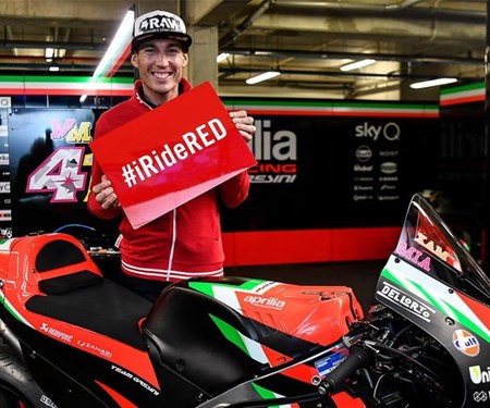 Aprilia Racing e (RED) ancora insieme per l'ultima gara del mondiale Aprilia Racing e (RED) ancora insieme per l'ultima gara del mondiale