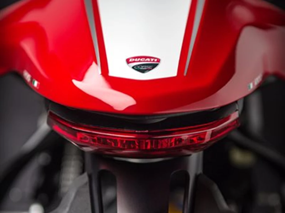 DUCATI MONSTER 1200 R - 2016 - 160 nackte PS Bild 7: DUCATI MONSTER 1200 R - 2016 - 160 nackte PS