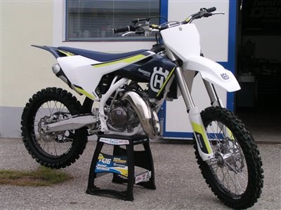 Die MX-Husqvarna Modelle 2016 zum Anfassen!