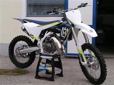 Die MX-Husqvarna Modelle 2016 zum Anfassen! Bild 1: Die MX-Husqvarna Modelle 2016 zum Anfassen!