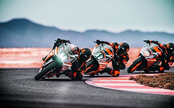 Frisch eingetroffen: KTM RC125 2022 - Bild 3