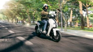 Der erste Yamaha-Elektroroller ist da!   Bild 1: Der erste Yamaha-Elektroroller ist da!