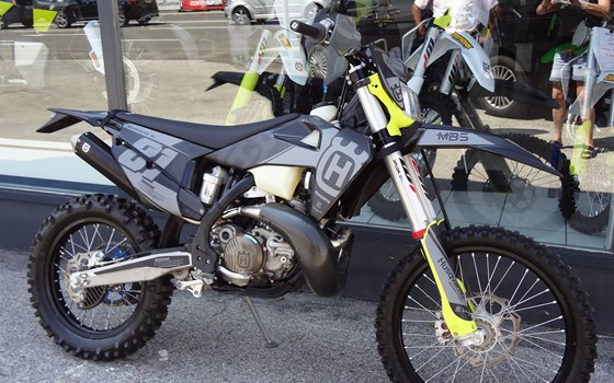 Husqvarna Enduro neu gestylt! - Bild 2 Husqvarna Enduro neu gestylt! - Bild 2