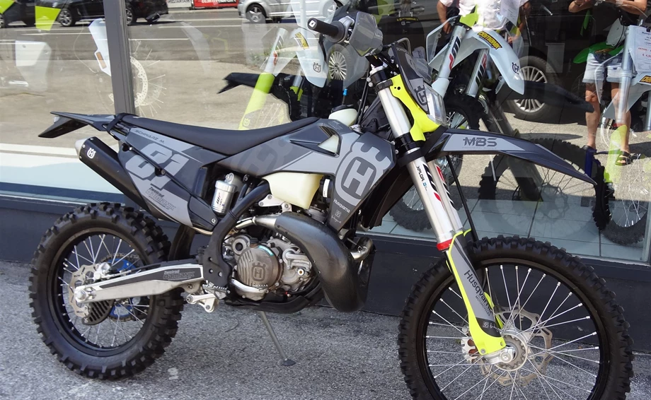 Husqvarna Enduro neu gestylt! Bild 2: Husqvarna Enduro neu gestylt!