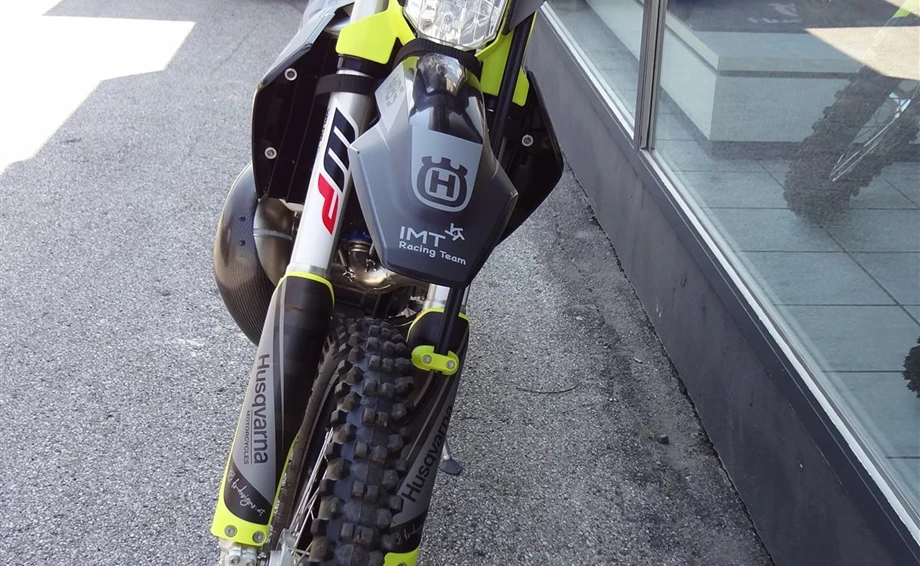 Husqvarna Enduro neu gestylt! Bild 3: Husqvarna Enduro neu gestylt!