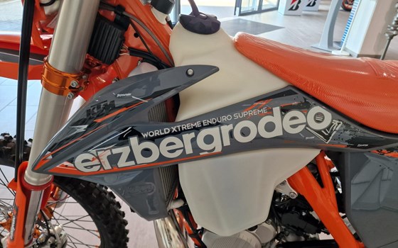 Die Königin ist eingetroffen... - Bild 2