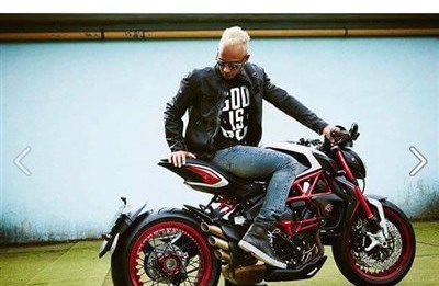 MV Agusta & Lewis Hamilton bringen ein Limited Modell, die Lewis Hamilton Dragster RR!