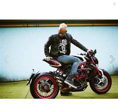MV Agusta & Lewis Hamilton bringen ein Limited Modell, die Lewis Hamilton Dragster RR!