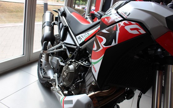 Tuareg 660 mit Kampfbemalung - Bild 4