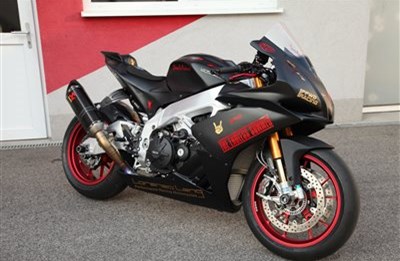 Aprilia RSV4RR Racepack abzugeben - nur 250km gelaufen!