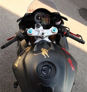 Aprilia RSV4RR Racepack abzugeben - nur 250km gelaufen! - Bild 8