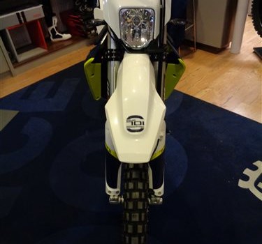 HUSQVARNA 701 ENDURO --> ÜBERGABE ;) - Bild 10 HUSQVARNA 701 ENDURO --> ÜBERGABE ;) - Bild 10