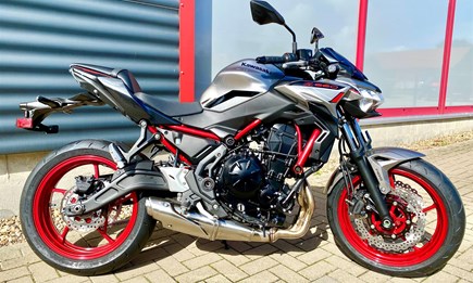 Viele 2023er Kawasaki Modelle sind ab sofort lieferbar bzw. bestellbar!