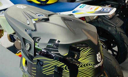 Cross- oder Endurohelme %%%