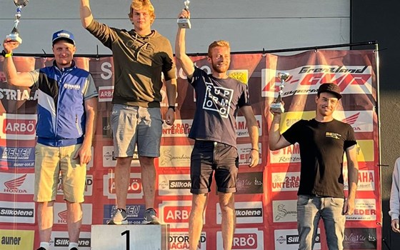 Supermoto Vizestaatsmeister Klasse S1 Kevin Maurer  auf Helten Yamaha 450 - Bild 3 Supermoto Vizestaatsmeister Klasse S1 Kevin Maurer  auf Helten Yamaha 450 - Bild 3