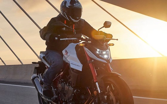 2023 Honda Hornet CB750 - Bild 4