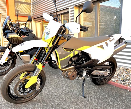 Husqvarna 701 SUPERMOTO