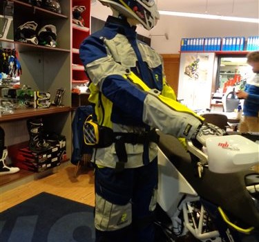 HUSQVARNA 701 --> Enduro Jacke/Hose frisch eingetroffen! - Bild 2