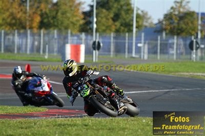 Fenstertag geschlossen bei DUCATISALZBURG Fenstertag geschlossen bei DUCATISALZBURG