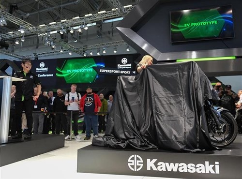 Kawasaki enthüllt EV Prototyp an der Intermot