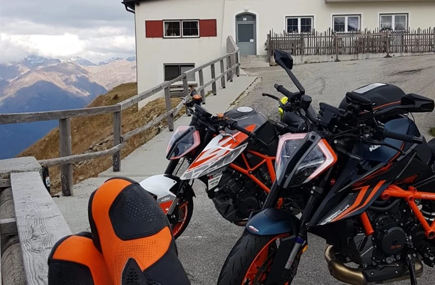 Die KTM 1290 Super Duke R in Südtirol  Bild 6: Die KTM 1290 Super Duke R in Südtirol