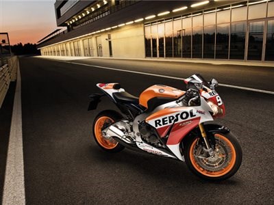 Honda Semmler - Fireblade SP eingetroffen - Bild 2