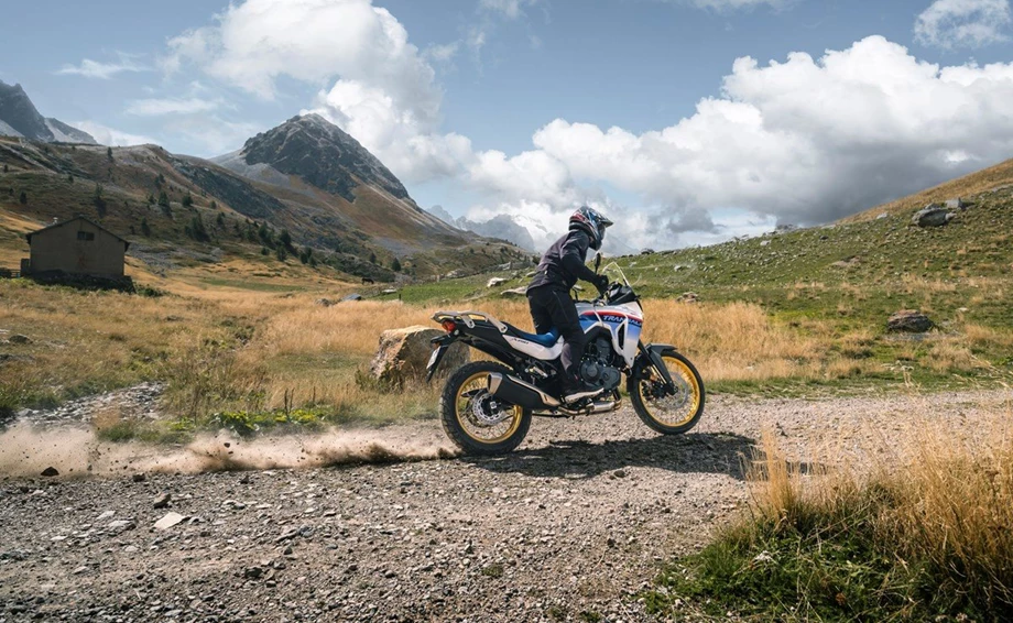 Honda Semmler - Neuheit Honda XL750 Transalp  Bild 2: Honda Semmler - Neuheit Honda XL750 Transalp