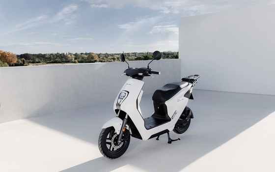 Honda Semmler - Neuheit E-Roller EM1 e 2023 - Bild 16