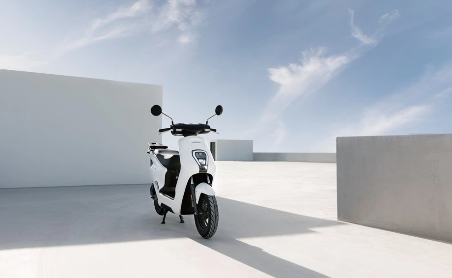 Honda Semmler - Neuheit E-Roller EM1 e 2023 Bild 17: Honda Semmler - Neuheit E-Roller EM1 e 2023