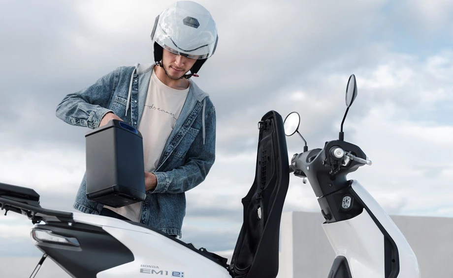 Honda Semmler - Neuheit E-Roller EM1 e 2023 Bild 19: Honda Semmler - Neuheit E-Roller EM1 e 2023