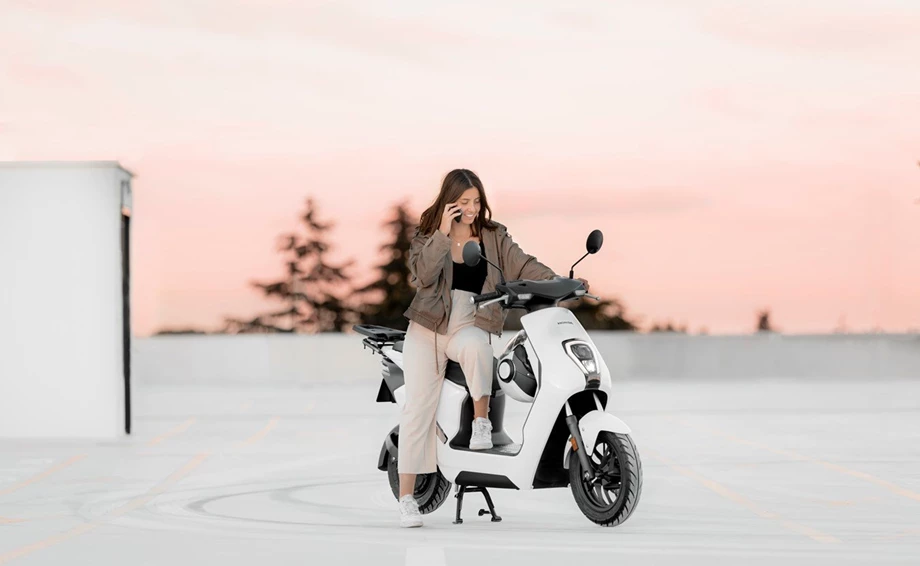 Honda Semmler - Neuheit E-Roller EM1 e 2023 Bild 27: Honda Semmler - Neuheit E-Roller EM1 e 2023