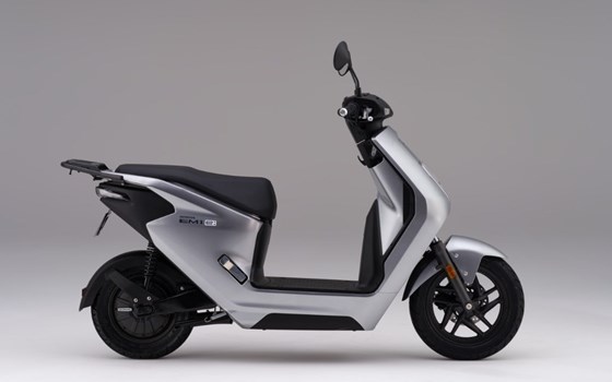 Honda Semmler - Neuheit E-Roller EM1 e 2023 - Bild 3
