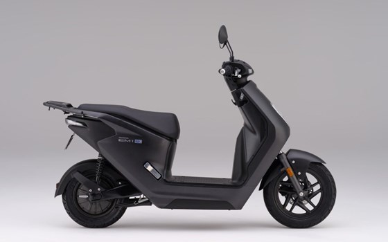 Honda Semmler - Neuheit E-Roller EM1 e 2023 - Bild 5