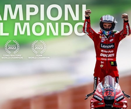 DUCATI IST MOTO GP WELTMEISTER 2022 - jetzt bei uns die limitierten Shirts vorbestellen