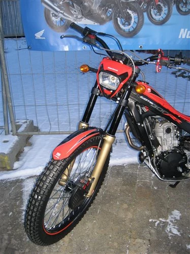 Honda Semmler - Cota 300 RR Bild 2: Honda Semmler - Cota 300 RR