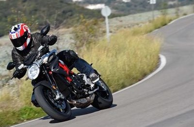 Hier der erste Fahrbericht von 1000.PS von der neuen MV Agusta Brutale 800 für 2016!