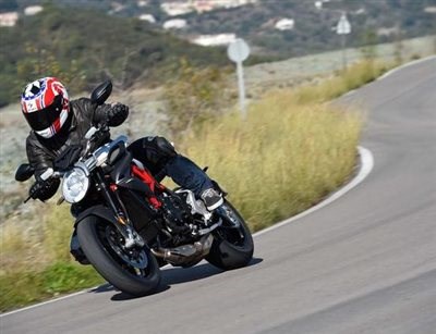 Hier der erste Fahrbericht von 1000.PS von der neuen MV Agusta Brutale 800 für 2016!