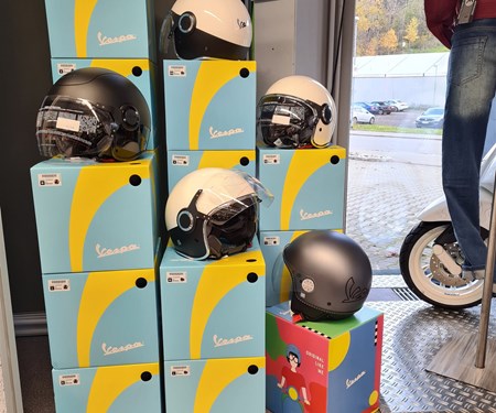 Sichert euch eueren VESPA Helm!