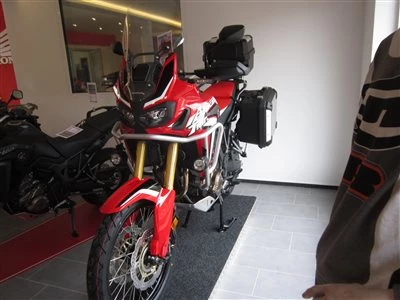 Die ersten Africa Twin sind ausgeliefert ! Bild 5: Die ersten Africa Twin sind ausgeliefert !