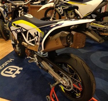 HUSQVARNA 701 SUPERMOTO Übergabe!!! - Bild 4 HUSQVARNA 701 SUPERMOTO Übergabe!!! - Bild 4